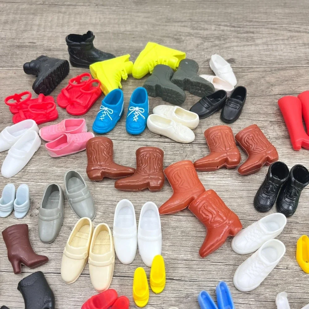 Vintage Barbie Shoes, Boots, heels, Ken, Skipper, Francie‎ in storage boxes